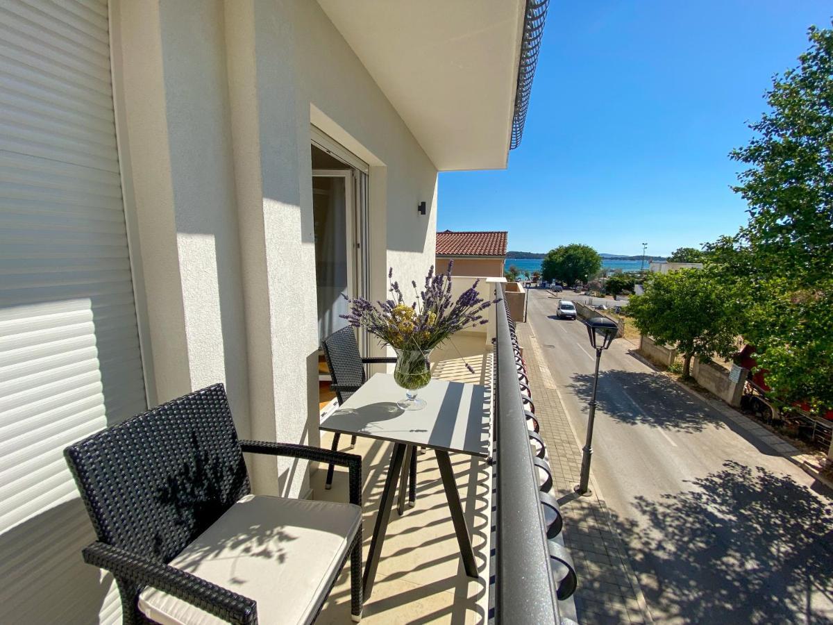 Apartments Dalmatino Vodice Exterior photo