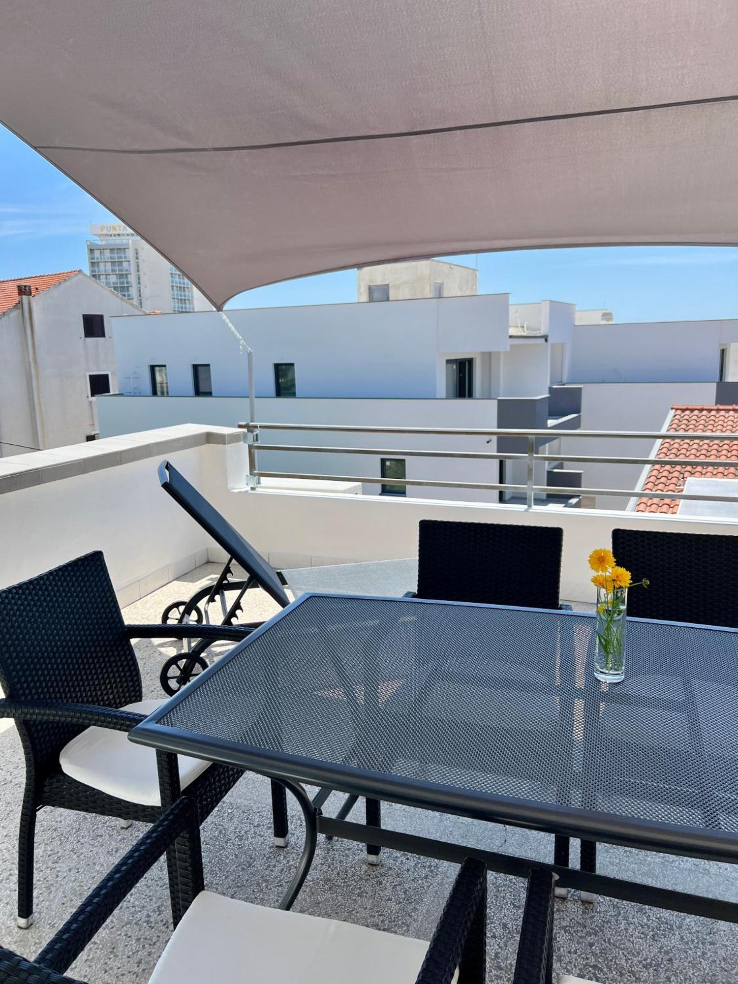Apartments Dalmatino Vodice Exterior photo