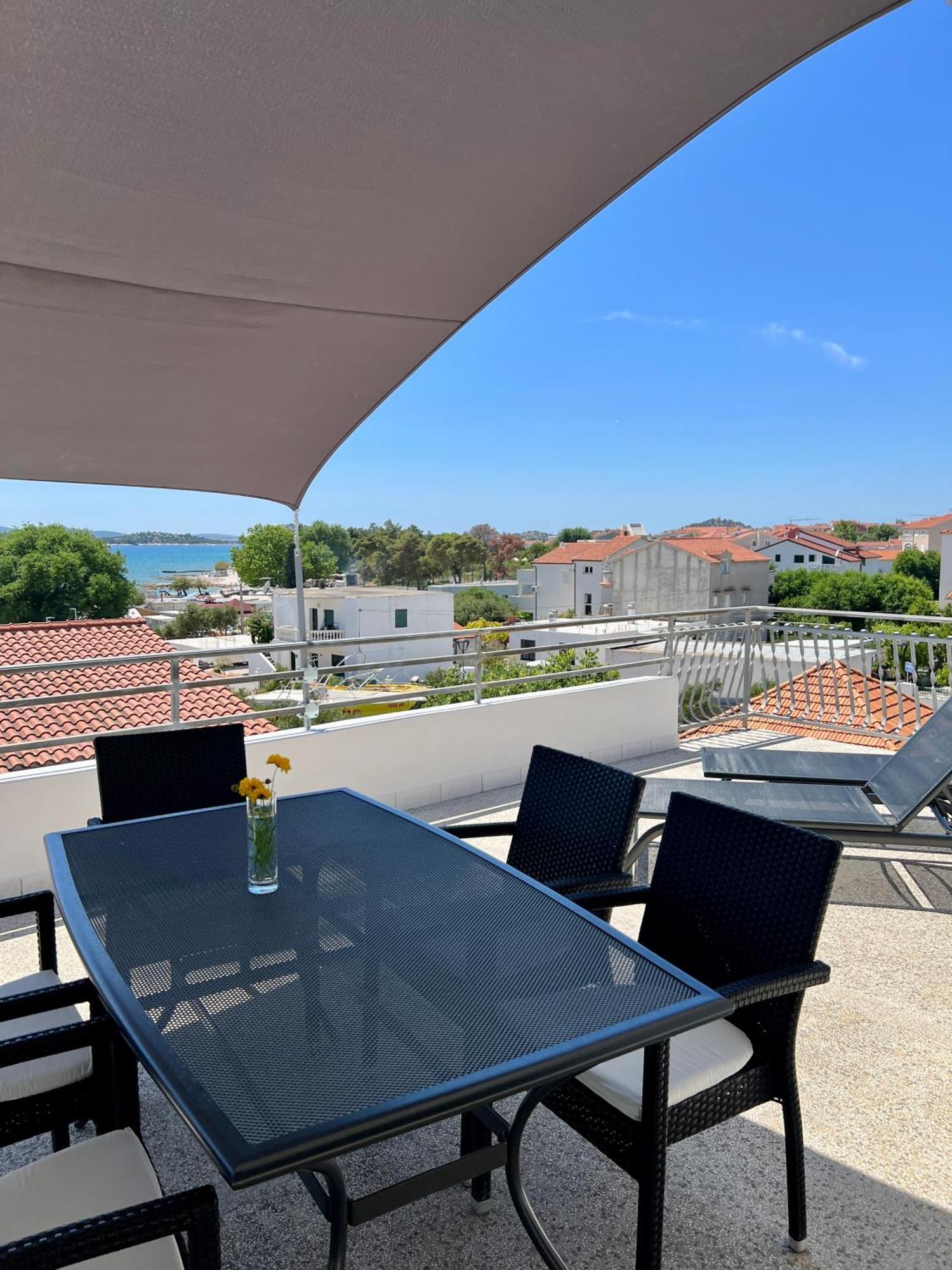 Apartments Dalmatino Vodice Exterior photo